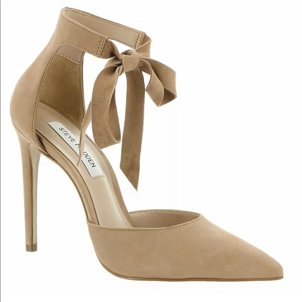Steve Madden NIB Heart Heels - Camel Nubuck Size 9